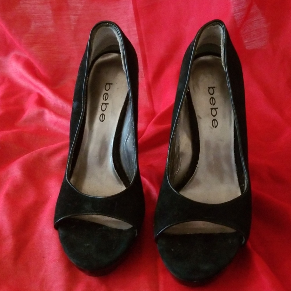 Heels - Picture 2 of 3